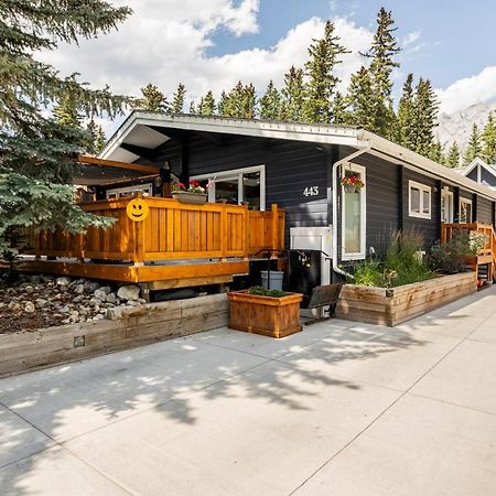 Cougar Street Mountain Rental Банф Экстерьер фото