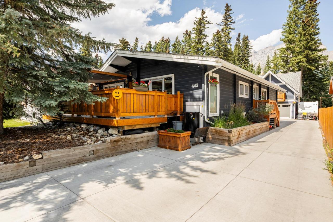 Cougar Street Mountain Rental Банф Экстерьер фото