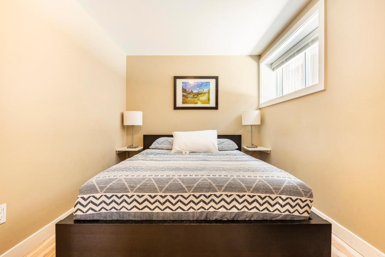 Cougar Street Mountain Rental Банф Экстерьер фото